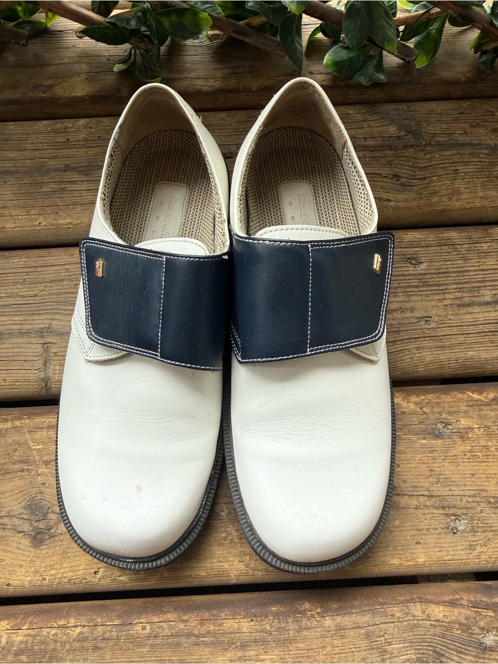 Women’s  Reebok Golf Shoes Size 9 Leather Upper